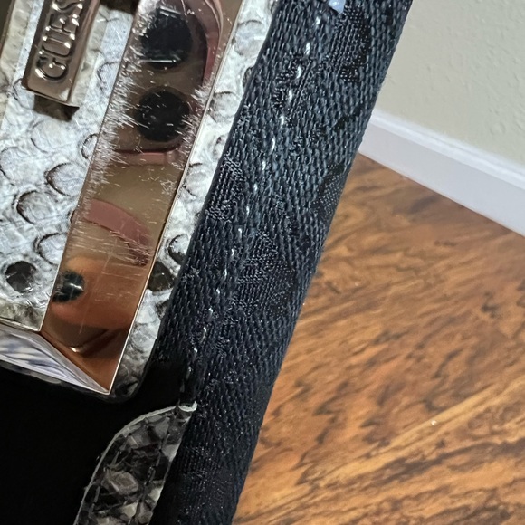 Guess small wallet - Picture 6 of 9